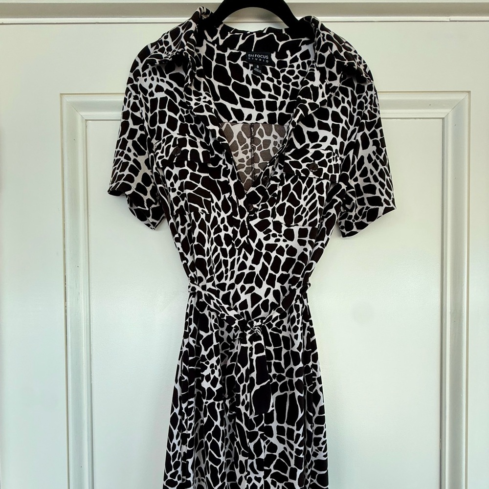 Elegant Monochrome Giraffe Print Midi Dress